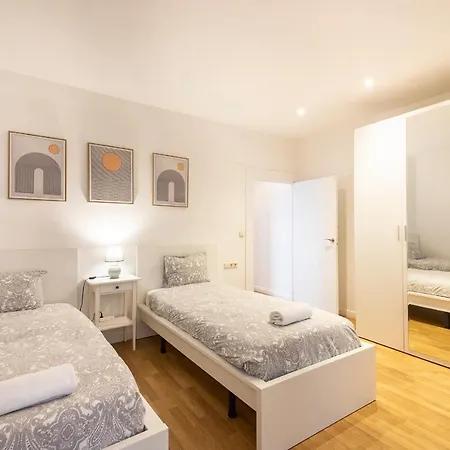 Spacious Old Town Appartement San Sebastian
